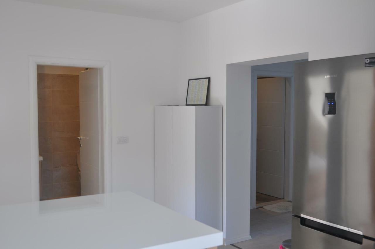 Anna Apartment Марина Экстерьер фото